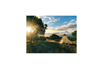 Tente dôme vs tente tipi : deux solutions, deux usages